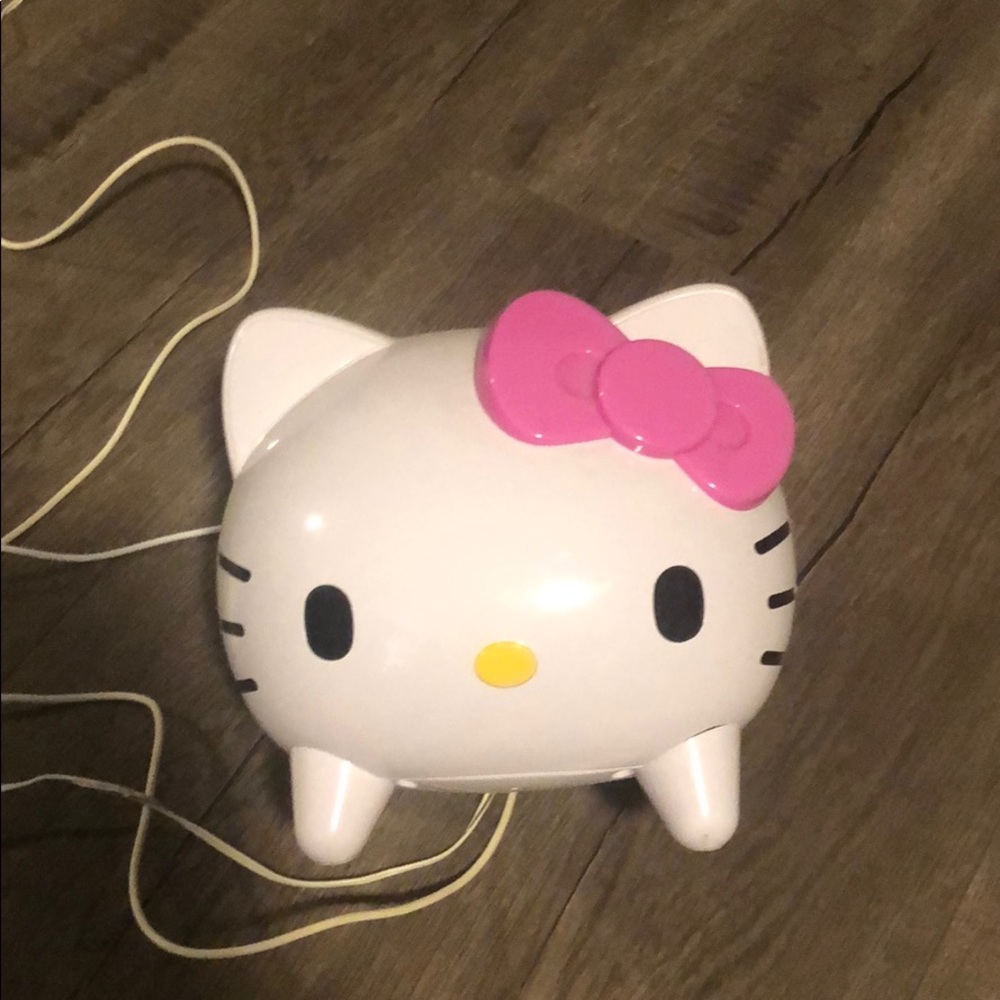 Hello kitty speaker.